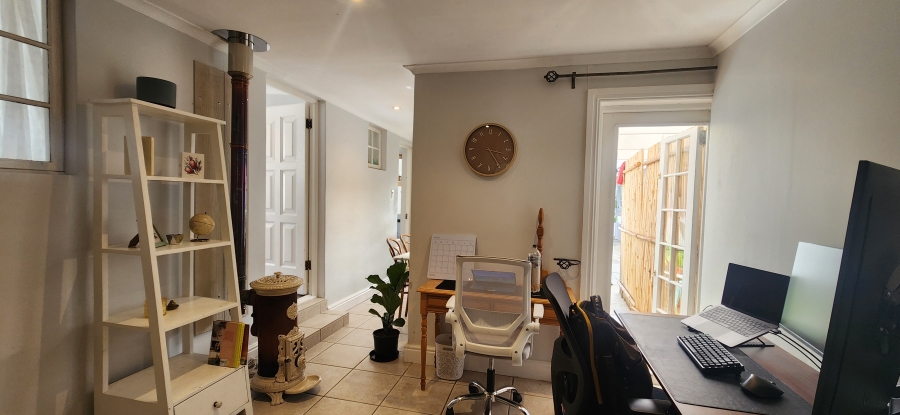 To Let 2 Bedroom Property for Rent in Tokai Western Cape